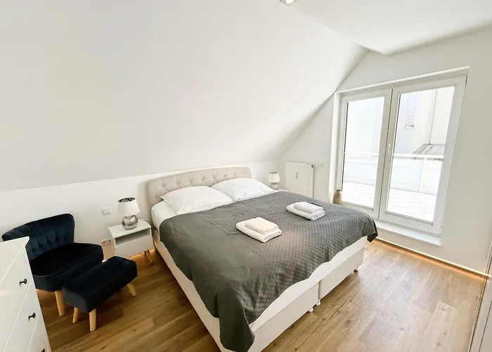 Lighthouse Homes - Moderne Ferienwohnungen Mit Terrasse Am Kirchenplatz